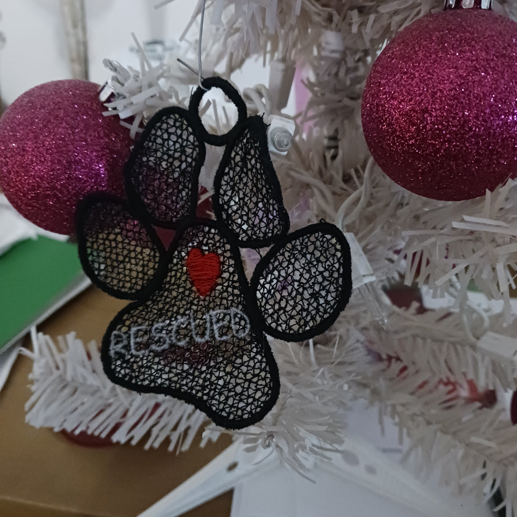 Free Standing Lace dog Paw ornament